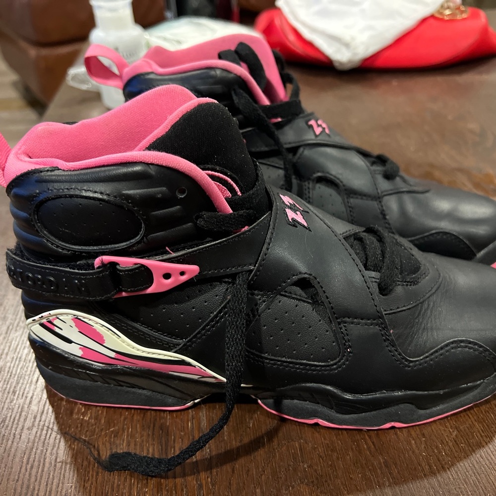 Jordan 8 Retro pink sickle size 7Y